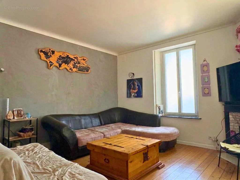 Séjour - Maison familiale avec piscine et jardin à Cognac
