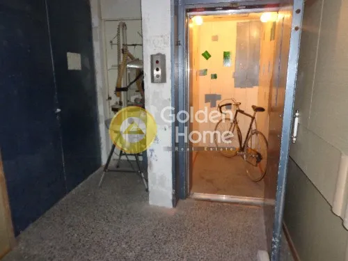 Esik - Industrial Space with Loading Bay in Kallithea Centre
