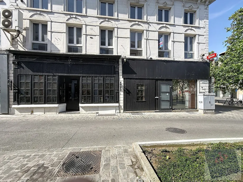 Extérieur - Pavillon Commercial avec Terrasse à Hasselt