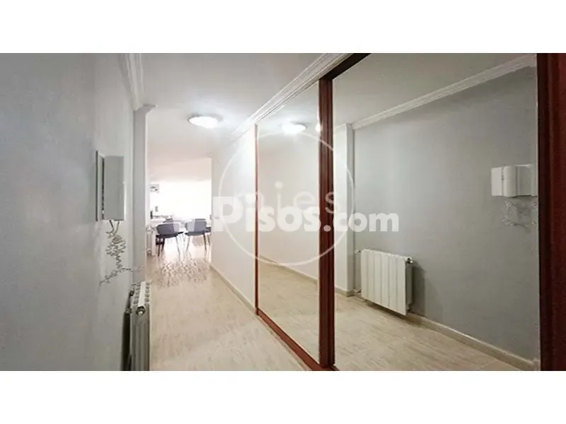Esik - Reformed Flat with Balcony in San Isidro, Valencia