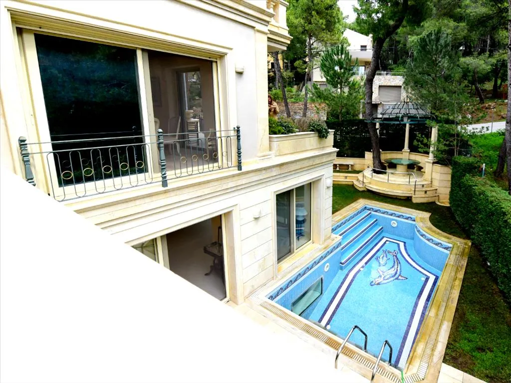 7-toaline maja asukohas Athens