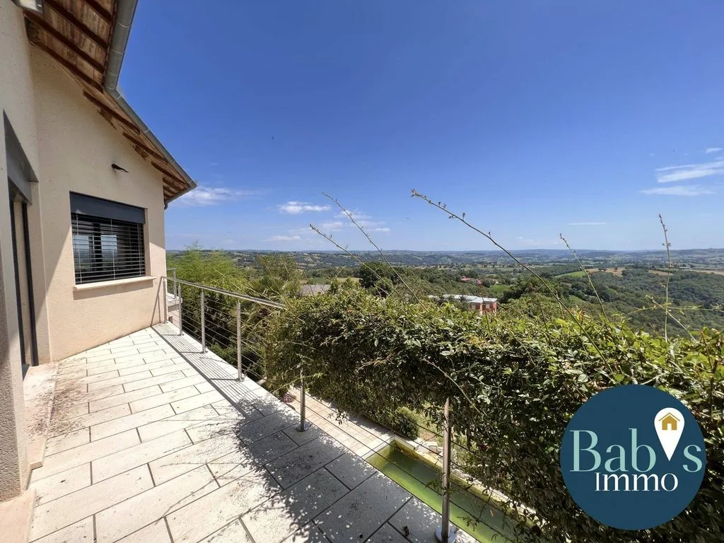 Terrasse - Maison Contemporaine avec Piscine à Linac
