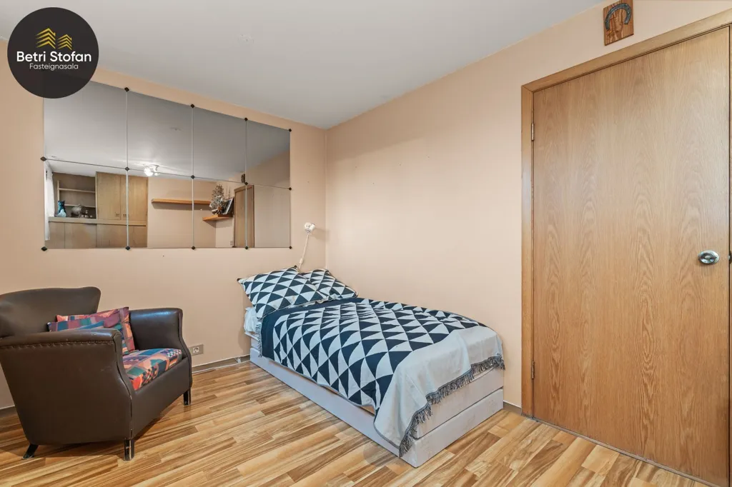 8-toaline maja asukohas Reykjavík