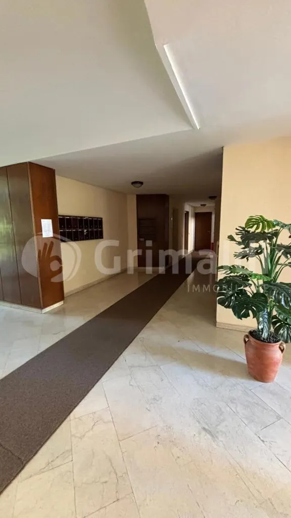 Esik - Apartment with Triple Aspect in Abbiategrasso