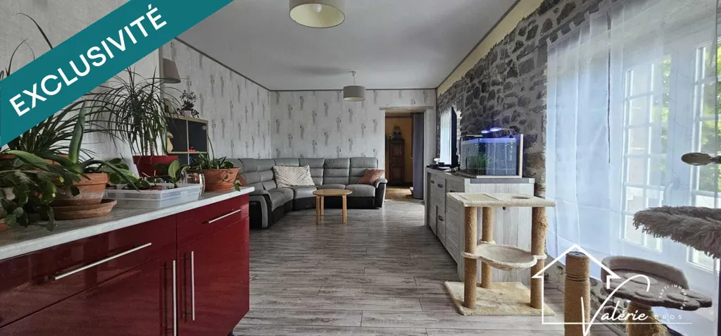 Elutuba - Characterful Property with Mountain View