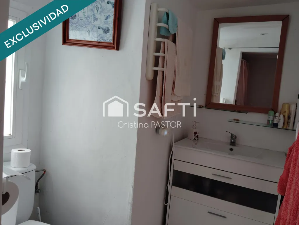 Salles de bain - Two-Storey House with Patio in Gordoncillo