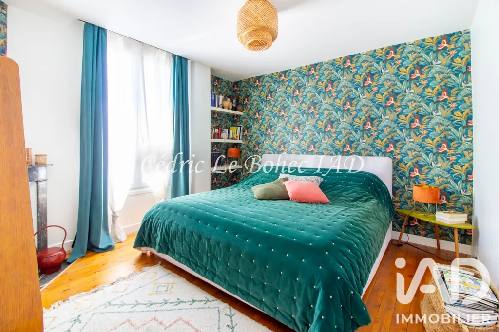 Bedrooms - Family House with Pool in Saint-Leu-La-Forêt