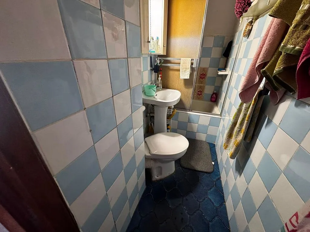 Bagni - 2-Bedroom Flat with Balcony in De Miguel Artigas
