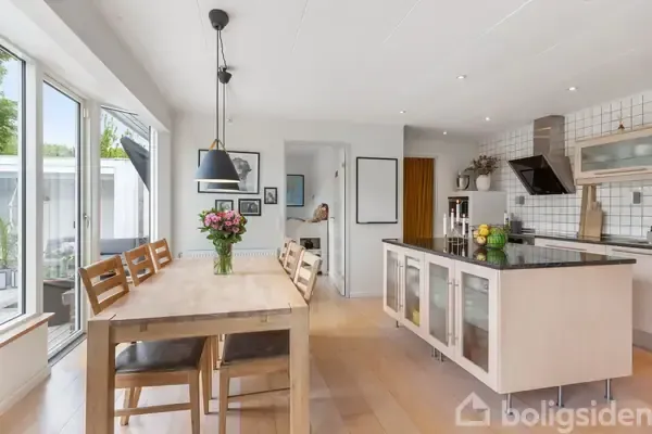 Cuisine - Modernised Villa with Terrace in Aalborg Øst