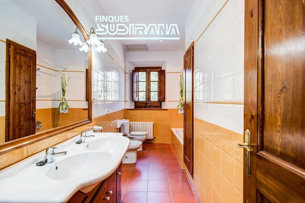 Salles de bain - Restored Farmhouse with Pool in Igualada