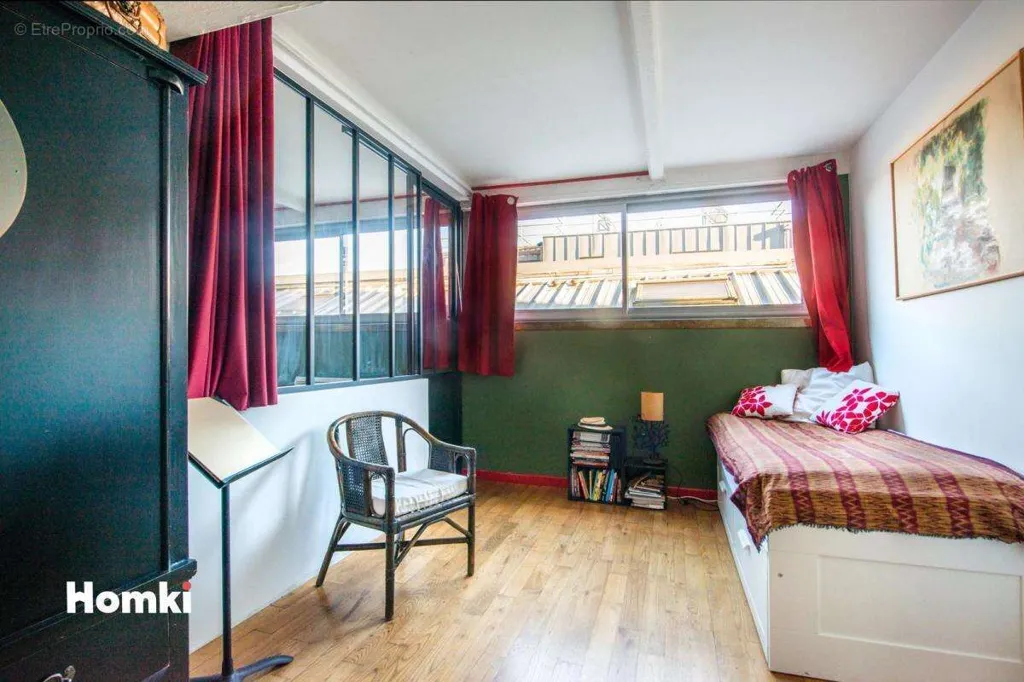Chambres - Loft Rénové avec Cuisine Américaine à Nantes