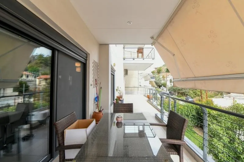 Balcon - Three-Bedroom House with Garden in Kallithea, Serres