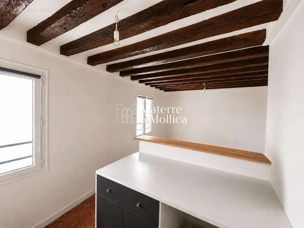 Cucina - Studio with Poutres in Paris-6e