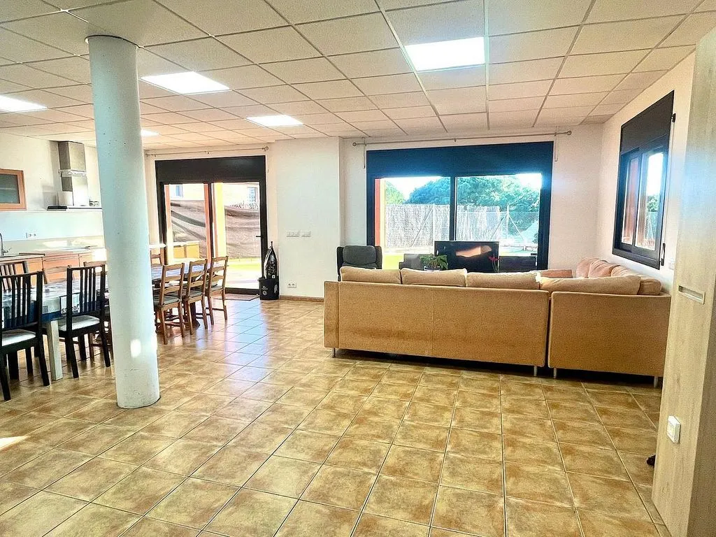 Dining Room - Chalet with Private Pool in Lloret de Mar