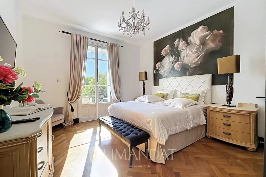 Chambres - Maison 7 pièces à Cannes