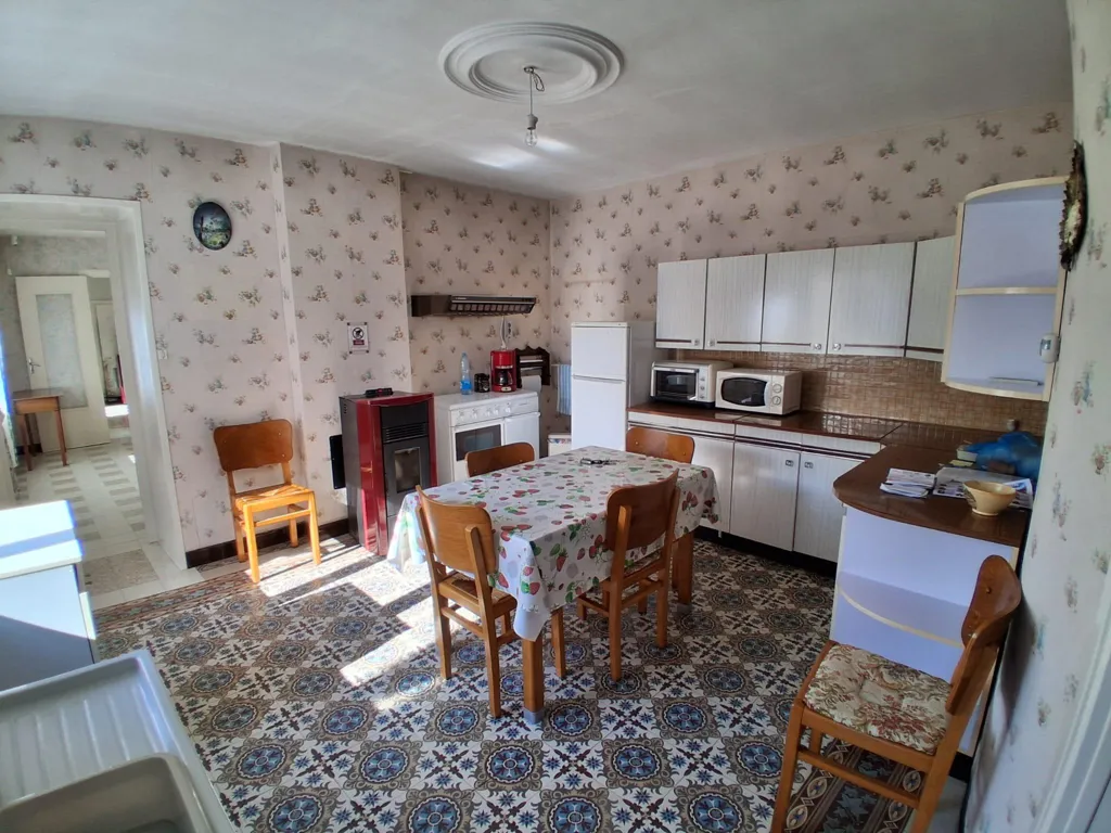 Salle à manger - Longère Charmante avec Dépendance à Neuvilly