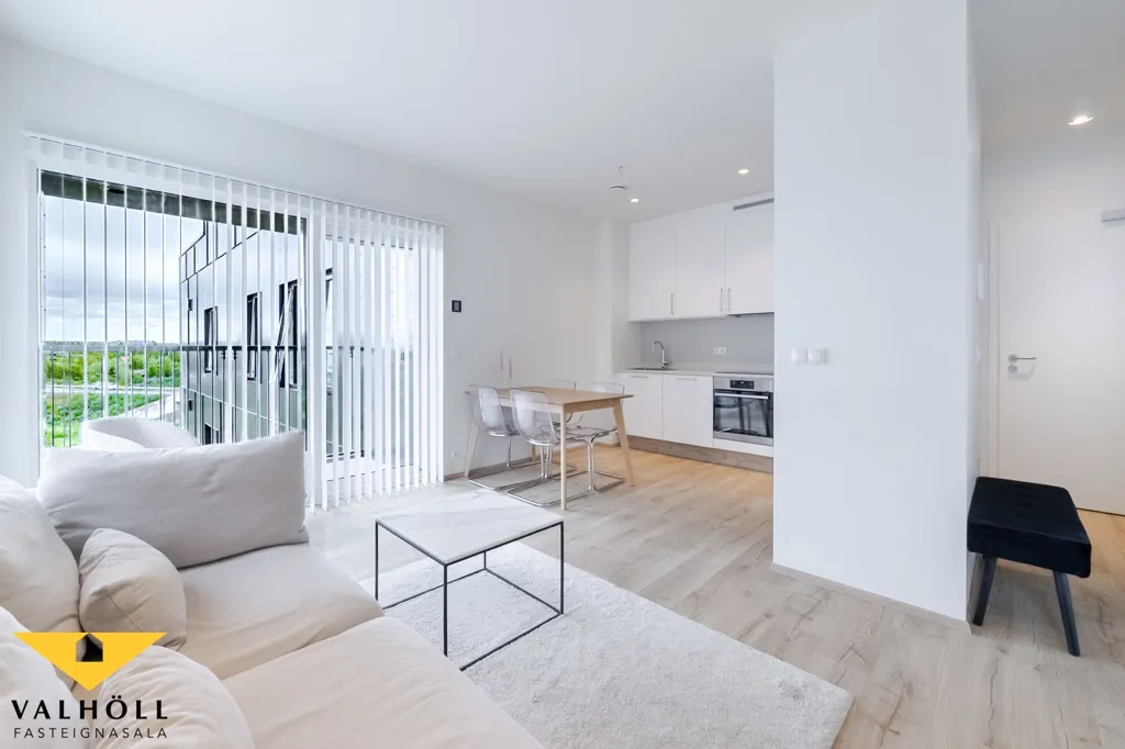 Elutuba - Modern Apartment with Balcony in Reykjavik