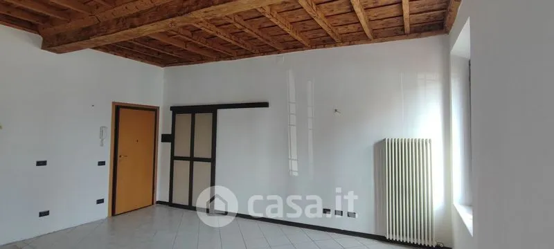 Pièces - Charming Ground Floor Flat with Garden in Volta Mantovana