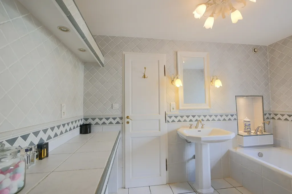 Bagni - Family Home with Pool in Mions