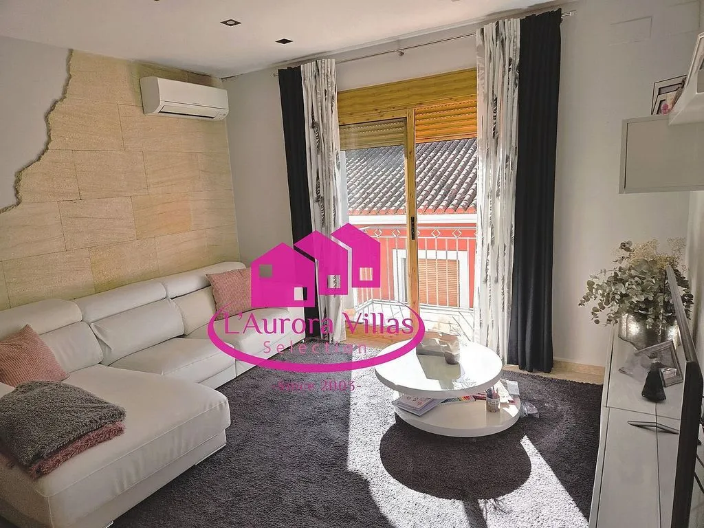 Elutuba - Duplex Apartment with Terrace in Pedreguer