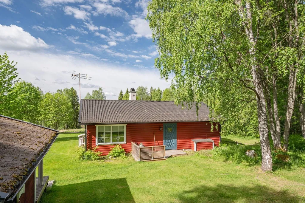 Aed - Villa with Open Plan and Garden in Årängen