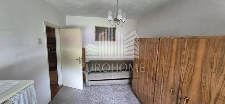 Chambres - Apartment with Central Heating in Sesvete, Zagreb