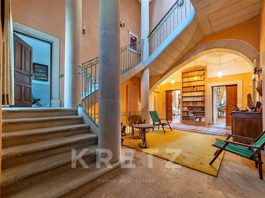 hallway_entrance