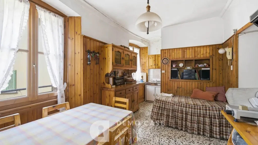 Sala da pranzo - Multi-Level Apartment in Chiavenna's Historic Centre