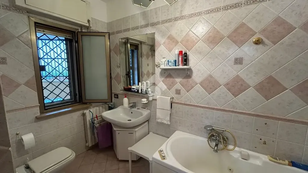 Salles de bain - Apartment with Panoramic Views in Corigliano-Rossano