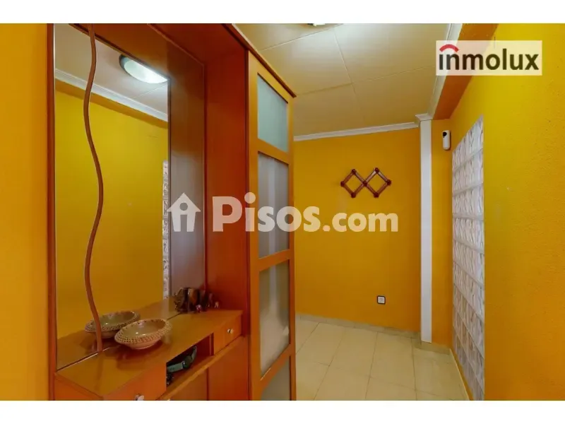 Entrée - Bright Apartment with Balcony in Carolinas Bajas