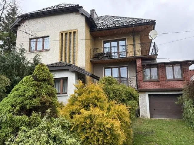 House with Agrotourism Potential in Wysowa-Zdrój