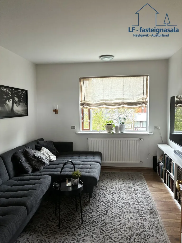 Soggiorno - Triplex with Spacious Balconies in Egilsstaðir