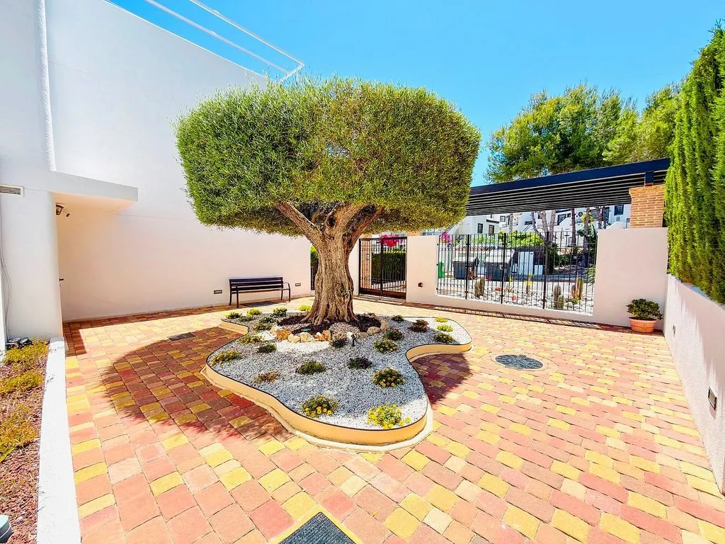 Giardino - 2-Bedroom Apartment with Pool in Orihuela Costa
