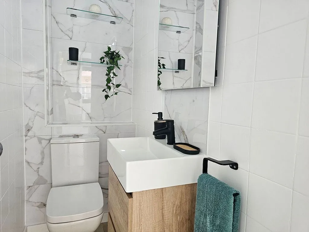 Salles de bain - Fully Renovated Flat with Balcony in Sants-Badal