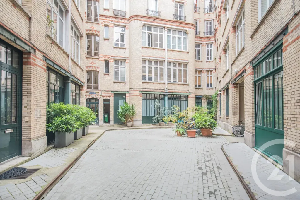 Aed - Charming 2-Bed Flat in Paris 75010