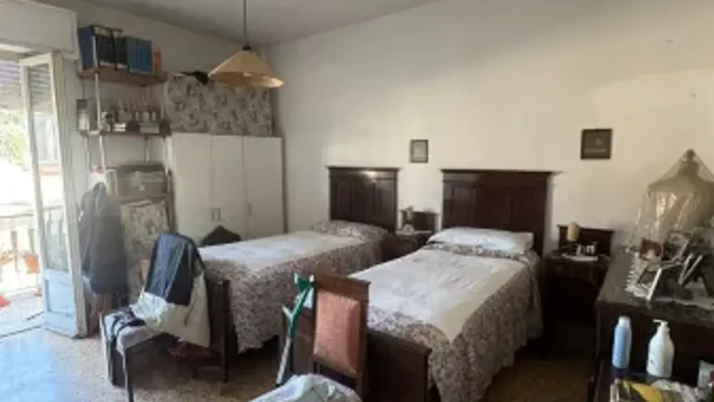 Chambres - Three-Bedroom Apartment with Terrace in Signa