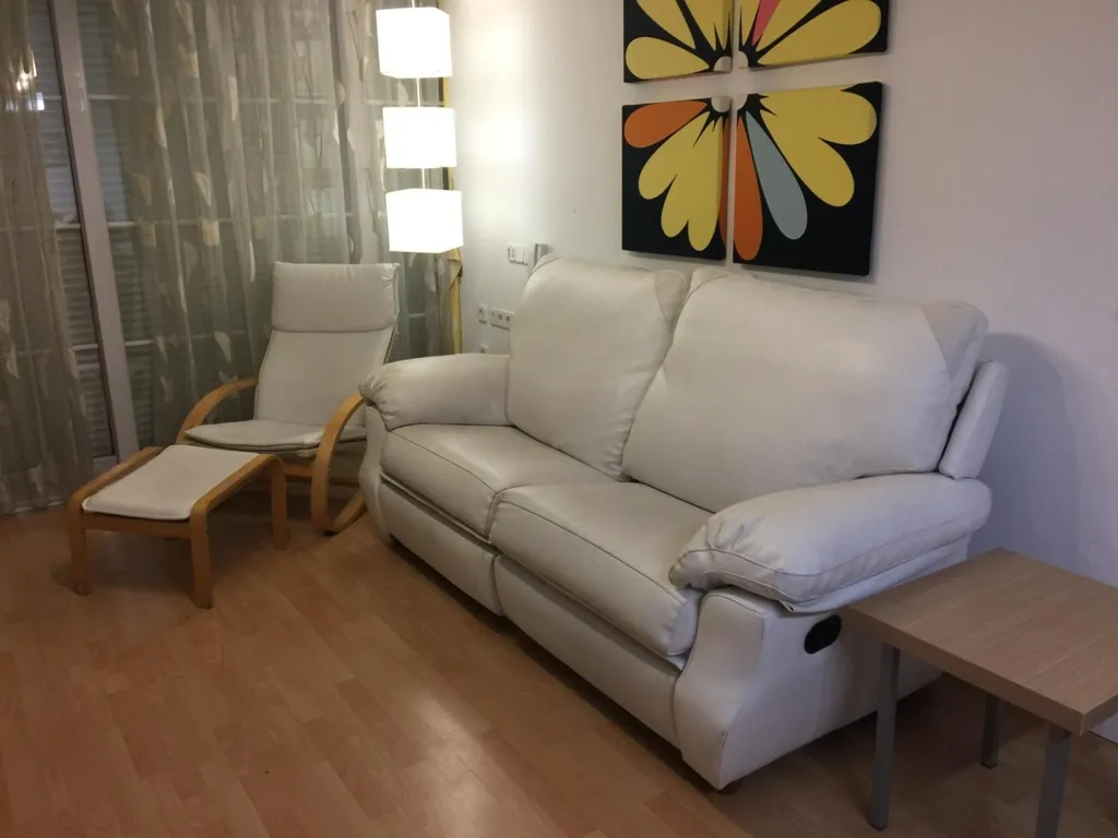 Elutuba - Student-Friendly Flat with Terrace in Granada