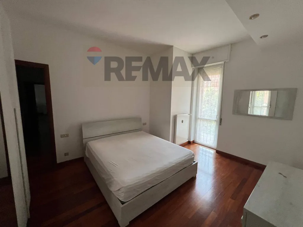 Camere da letto - Trilocale con balconi nel centro di Bergamo