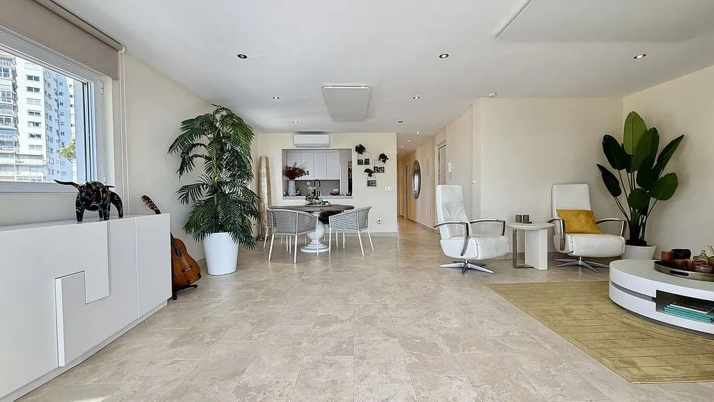 Séjour - Seafront Apartment with Pool in L'Albir