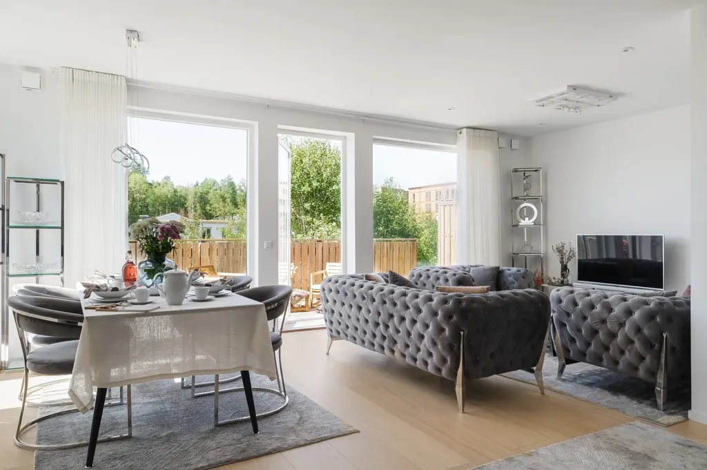 Soggiorno - Eco-Friendly Duplex with Solar Panels in Läggesta