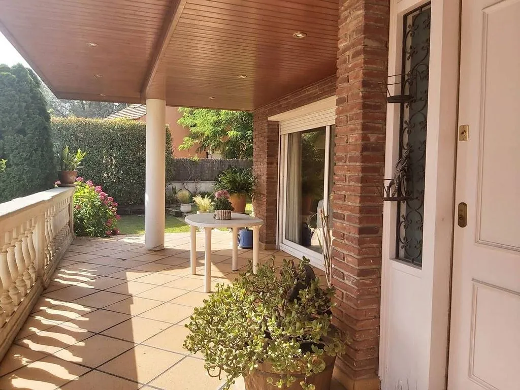 Terrazza - Spacious House with Pool in Valldoreix, Sant Cugat