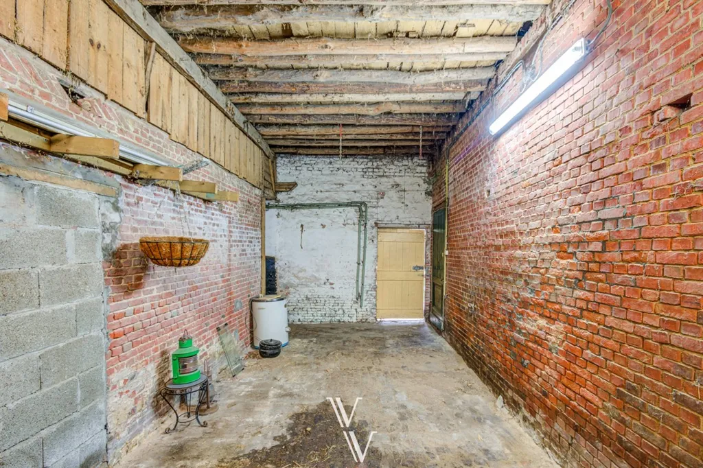 Garage - Ferme à Rénover sur Site Privé à Pulle