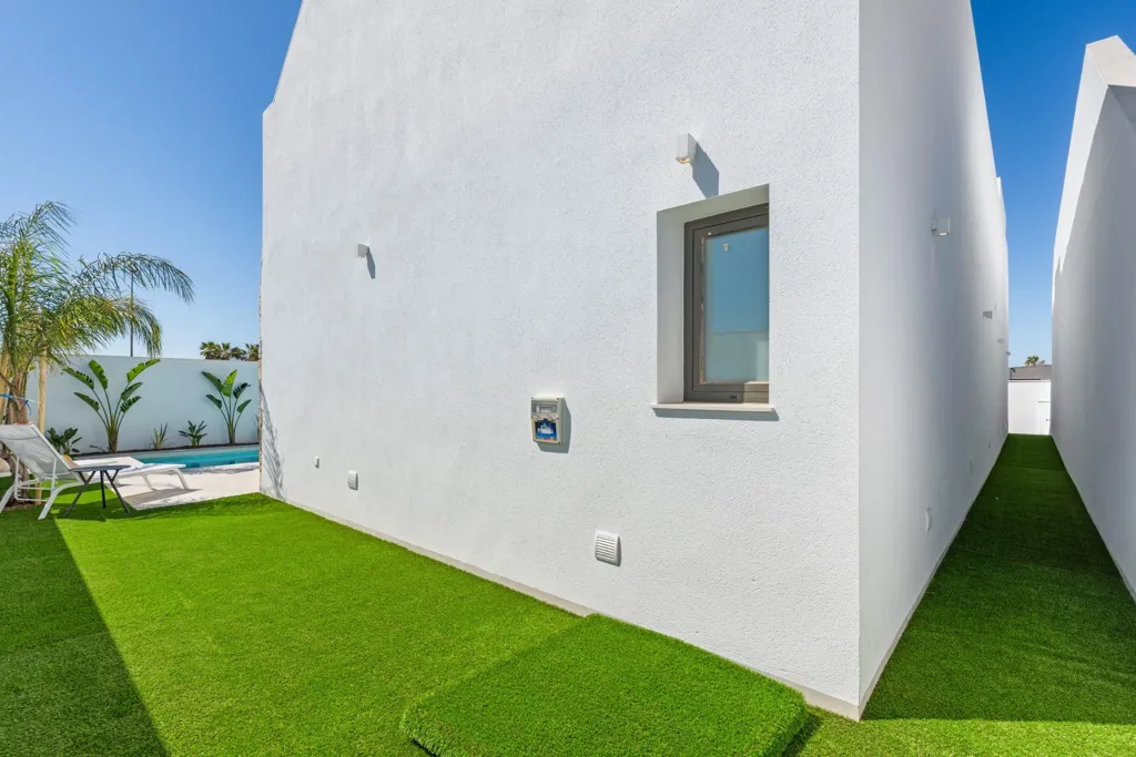 Aed - Newly Built Villa with Pool in Los Alcázares