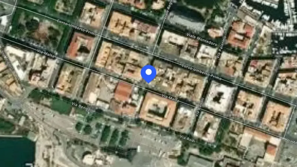 Residential Apartment with Attic in Siracusa