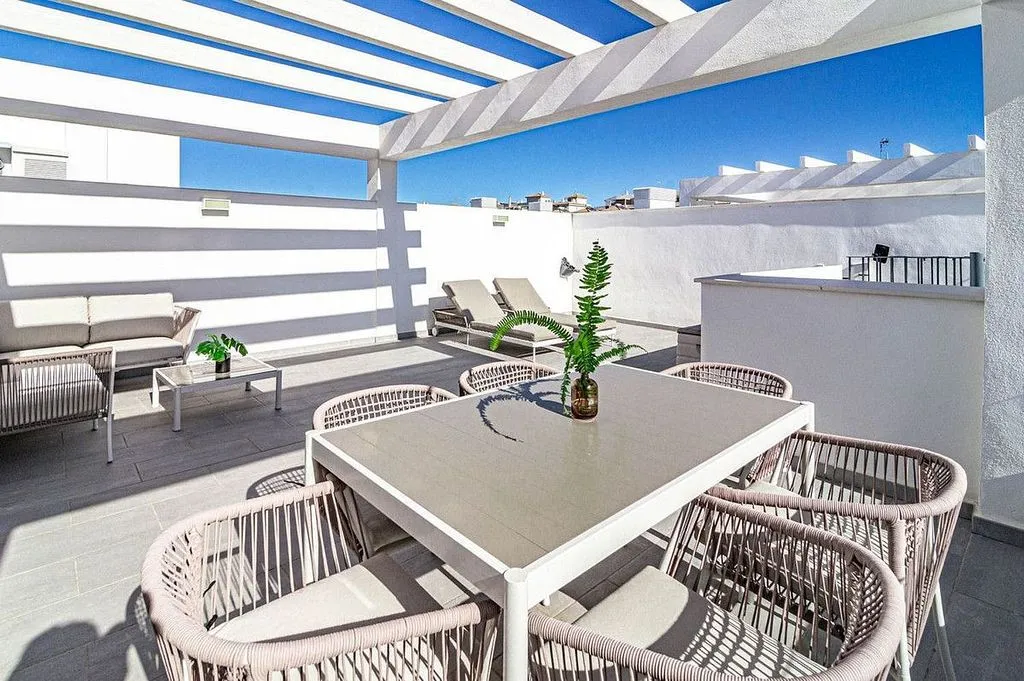 Terrazza - Penthouse with Pool in Estepona Centre