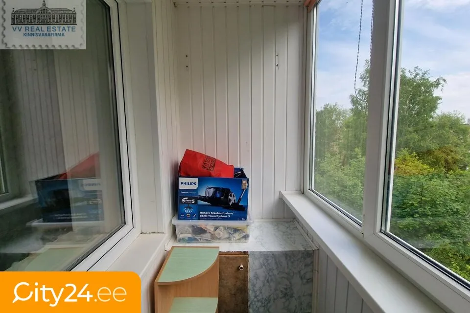 Balcony - Top Floor Apartment with Balcony in Narva