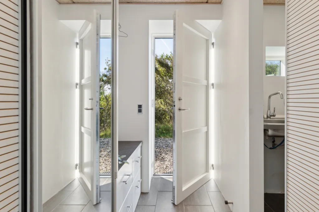 Pièces - Modern Villa with Water Views in Oddesund