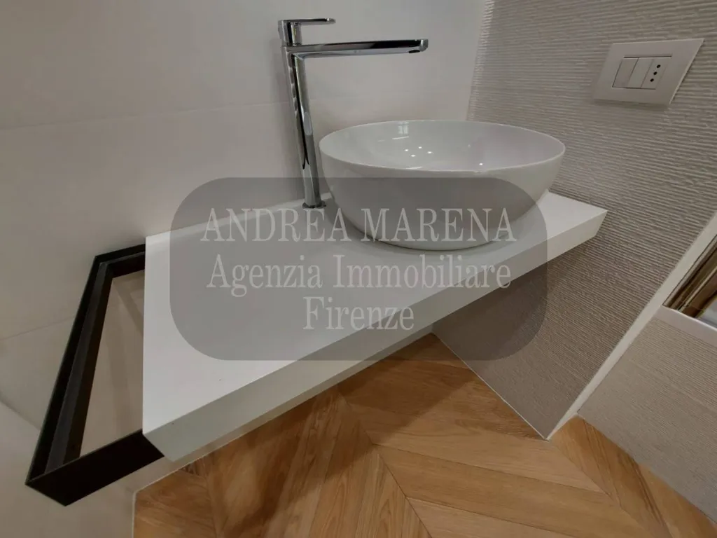 Salles de bain - Fully Furnished Flat with Balcony in Florence