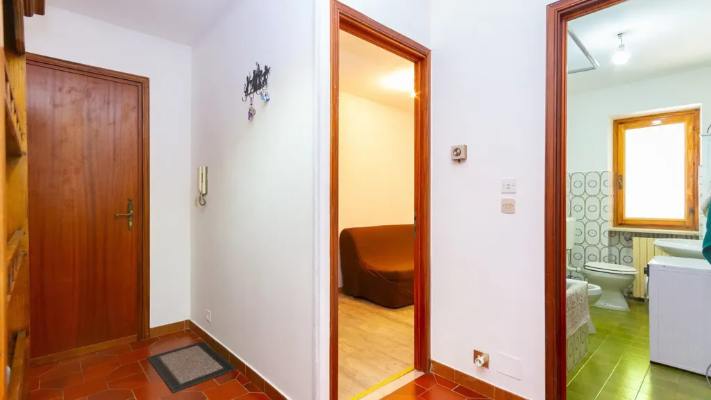 Esik - Ground Floor Flat with Balcony in Crissolo