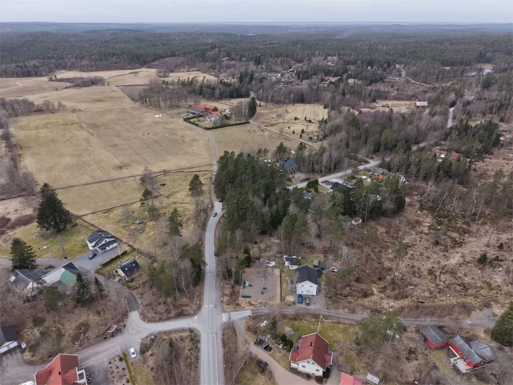 Õhuvaade - Villa Plot with Nature in Gråbo